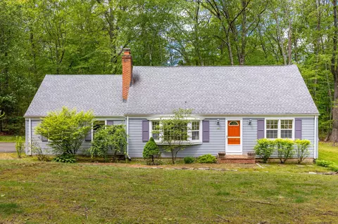 15 Woodcliff Dr, Simsbury, CT 06070