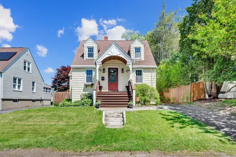 70 Mercer St, Stratford, CT 06614