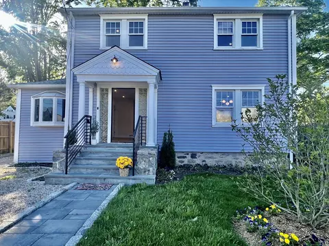 211 Cold Spring Rd, Stamford, CT 06905