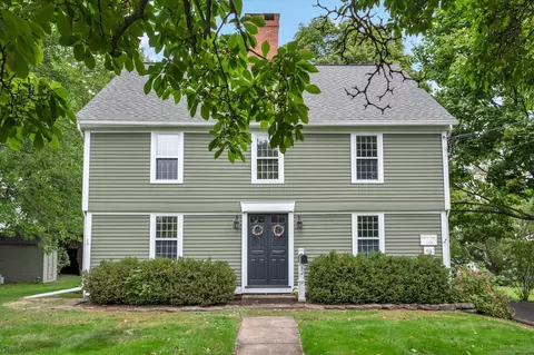 64 West St, Cromwell, CT 06416