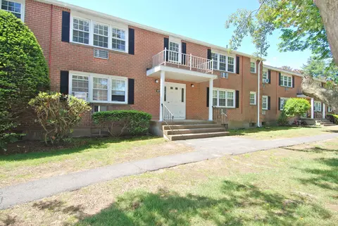 4 Grandview Dr #49C, Farmington, CT 06032