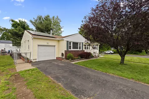 116 Crest Ave, East Haven, CT 06513
