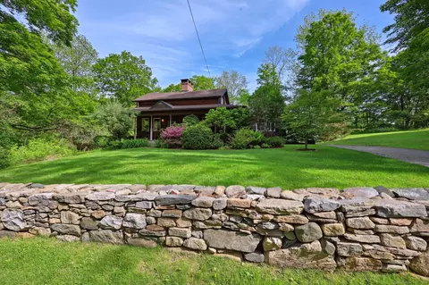3 Halletts Rd, New Milford, CT 06776