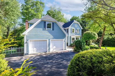 23 Mckeon Pl, Ridgefield, CT 06877