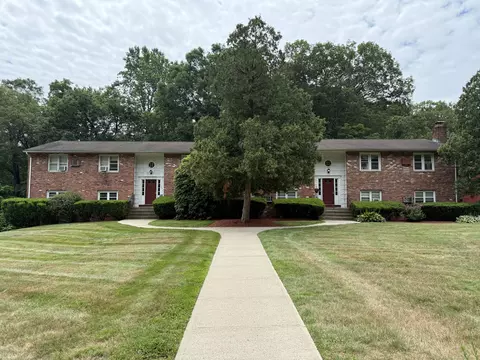 1105 Waterbury Rd #1B, Cheshire, CT 06410