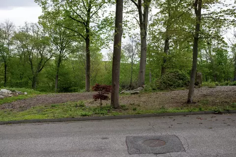 lot31 Valley View Rd, Trumbull, CT 06611