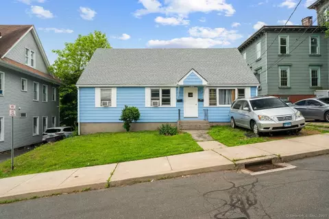 22 School St, New Britain, CT 06051