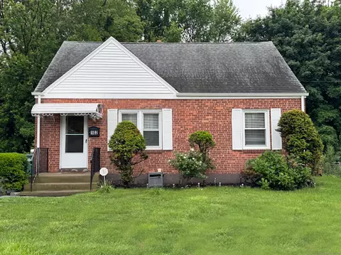102 Morse St, Hamden, CT 06517