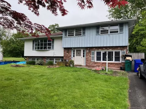 5 Rogers Dr, Danbury, CT 06811