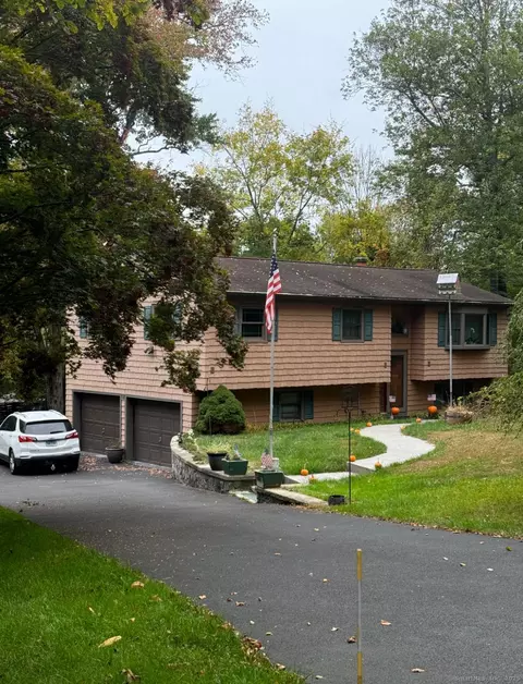 11 Arden Ave, New Fairfield, CT 06812