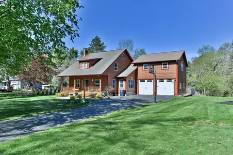 35 Walker Rd, Quinebaug, CT 06262