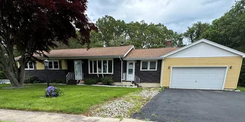 15 Zolan Dr, East Haven, CT 06513