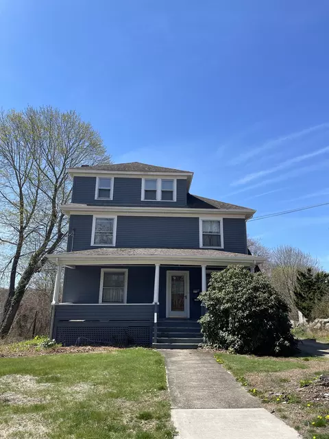 674 Williams St, New London, CT 06320