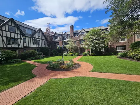 182 Fern St #4, West Hartford, CT 06119