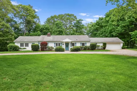 50 Bob White Ln, Wilton, CT 06897