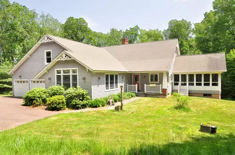 118 Petersen Rd # R, East Granby, CT 06026