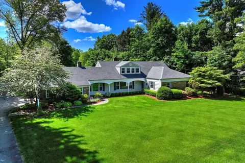 691 Buttonball Rd, Orange, CT 06477