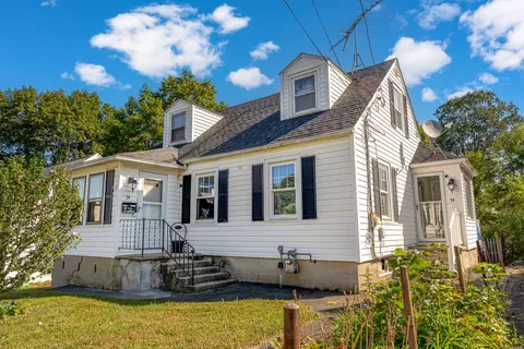 74 Macarthur Dr, Waterbury, CT 06704