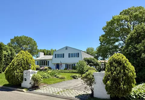 12 Rolling Ln, Norwalk, CT 06851