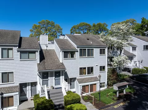 193 Rowayton Woods Dr #193, Norwalk, CT 06854