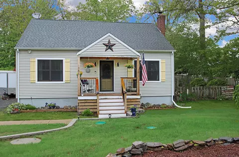 156 Clinton Hill Rd, Wolcott, CT 06716