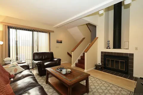 62 Deer Run #62, Bethel, CT 06801