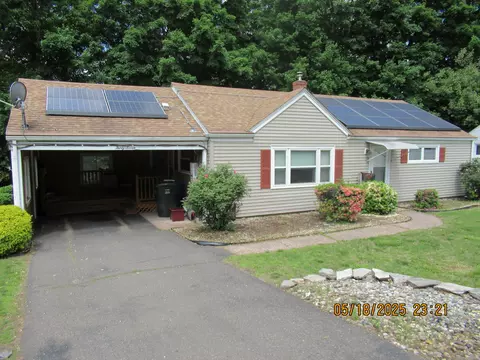 37 Stepney Cir, Rocky Hill, CT 06067