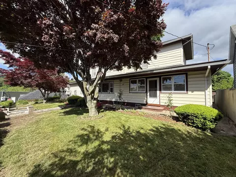 8 Cliff St, Naugatuck, CT 06770