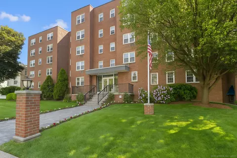 39 Glenbrook Rd #2A, Stamford, CT 06902