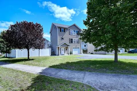 105 Scott St, Naugatuck, CT 06770