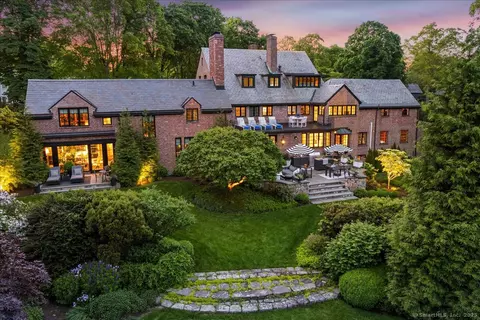 40 Oenoke Rdg, New Canaan, CT 06840