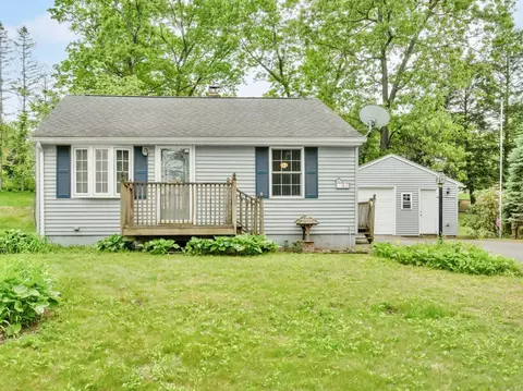 40 W View Dr, Enfield, CT 06082