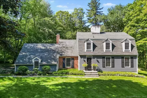 17 Partridge Ln, Essex, CT 06426