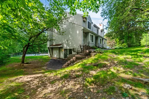 20 E Pembroke Rd #55, Danbury, CT 06811