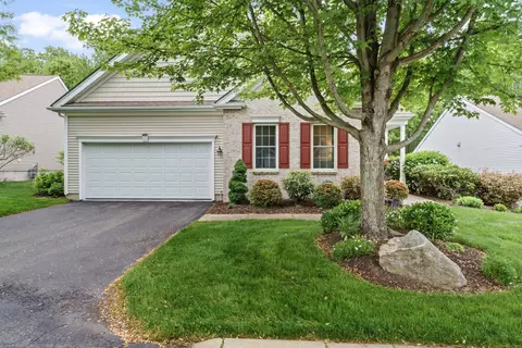 403 Mulligan Dr #403, Oxford, CT 06478