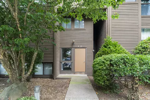 900 Mix Ave #10, Hamden, CT 06514