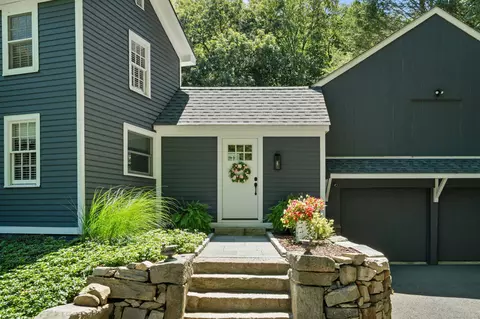 94 Glen Rd, Sandy Hook, CT 06482