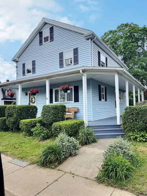 69 Spring St, Windsor Locks, CT 06096