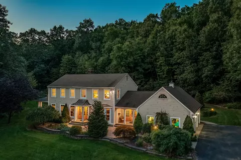 607 Tolland Stage Rd, Tolland, CT 06084
