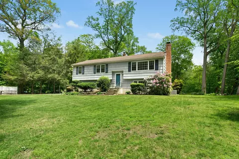382 Nichols Ave, Shelton, CT 06484