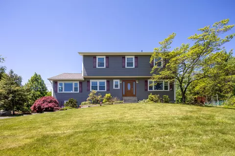 54 Flax Hill Rd, Brookfield, CT 06804