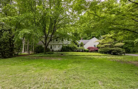 50 Stonehedge Ln S, Guilford, CT 06437