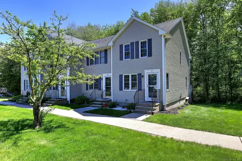 37 White Tail Ln #37, Wallingford, CT 06492