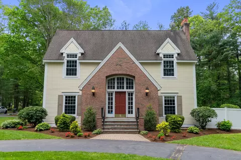 27 Chiltern St, Farmington, CT 06032