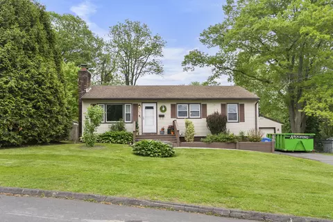 35 Tree Hill Rd, Waterbury, CT 06708