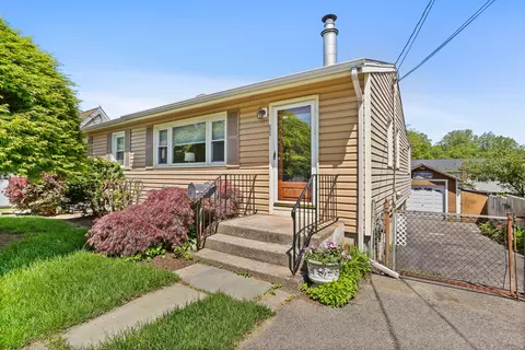 309 Marlborough Ter, Fairfield, CT 06825