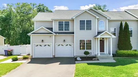 584 Meriden Ave #1, Southington, CT 06489