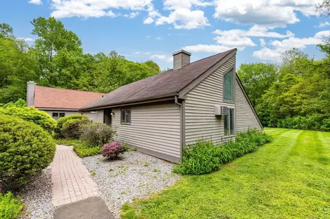 23 Yankee Glen Dr # A, Madison, CT 06443