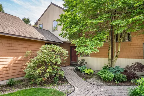 53 Bathcrescent Ln #53, Bloomfield, CT 06002