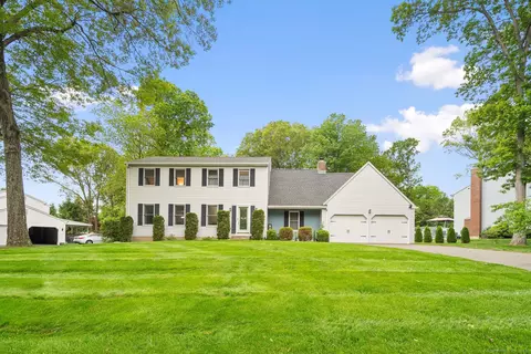 132 Royal Oak Dr, Southington, CT 06489